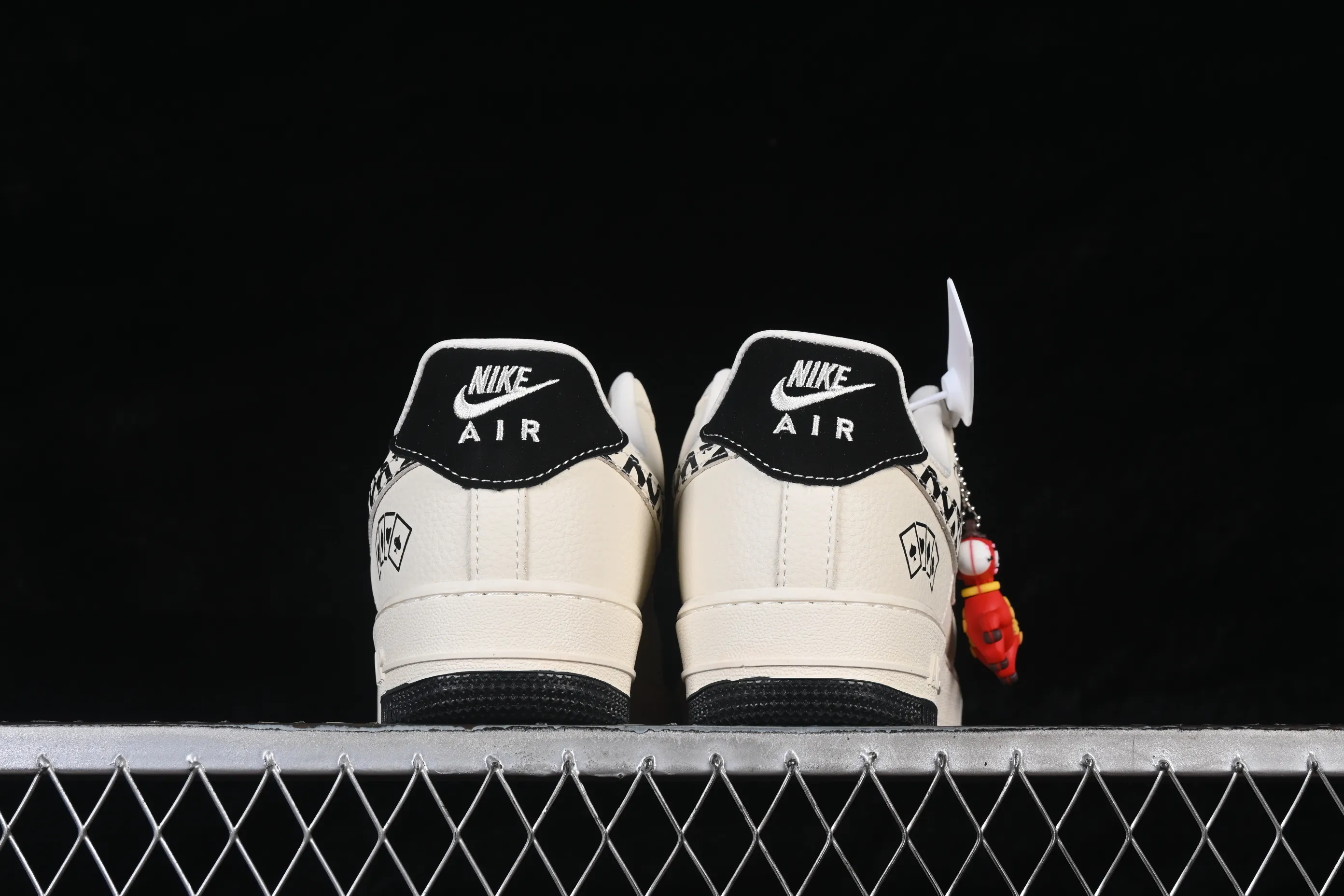 All categories Nk Air Force 1 Air Force series Nk Air Force 1 Low Air Force low-top Nike Air Force 1'07 Low Limited to the Year of the Horse, immediate success Air Force 1 low-top casual sneakers KJ1688-026